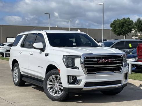 Used 2024 GMC Yukon SLT AWD/4WD image 2