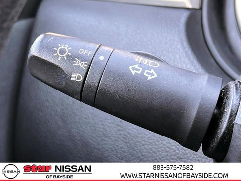 Used 2011 Nissan Versa 1.8 S image 19