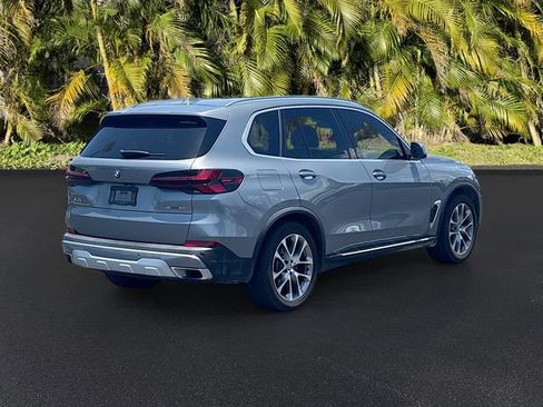 Used 2024 BMW X5 sDrive40i w/ Premium Package RWD image 2