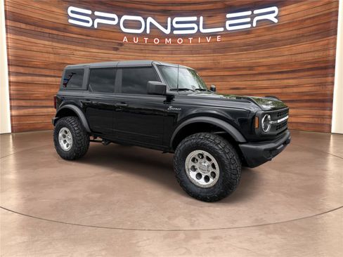 Used 2025 Ford Bronco 4-Door AWD/4WD image 9