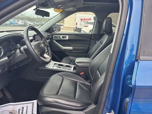 Used 2021 Ford Explorer XLT w/ Equipment Group 202A image 23