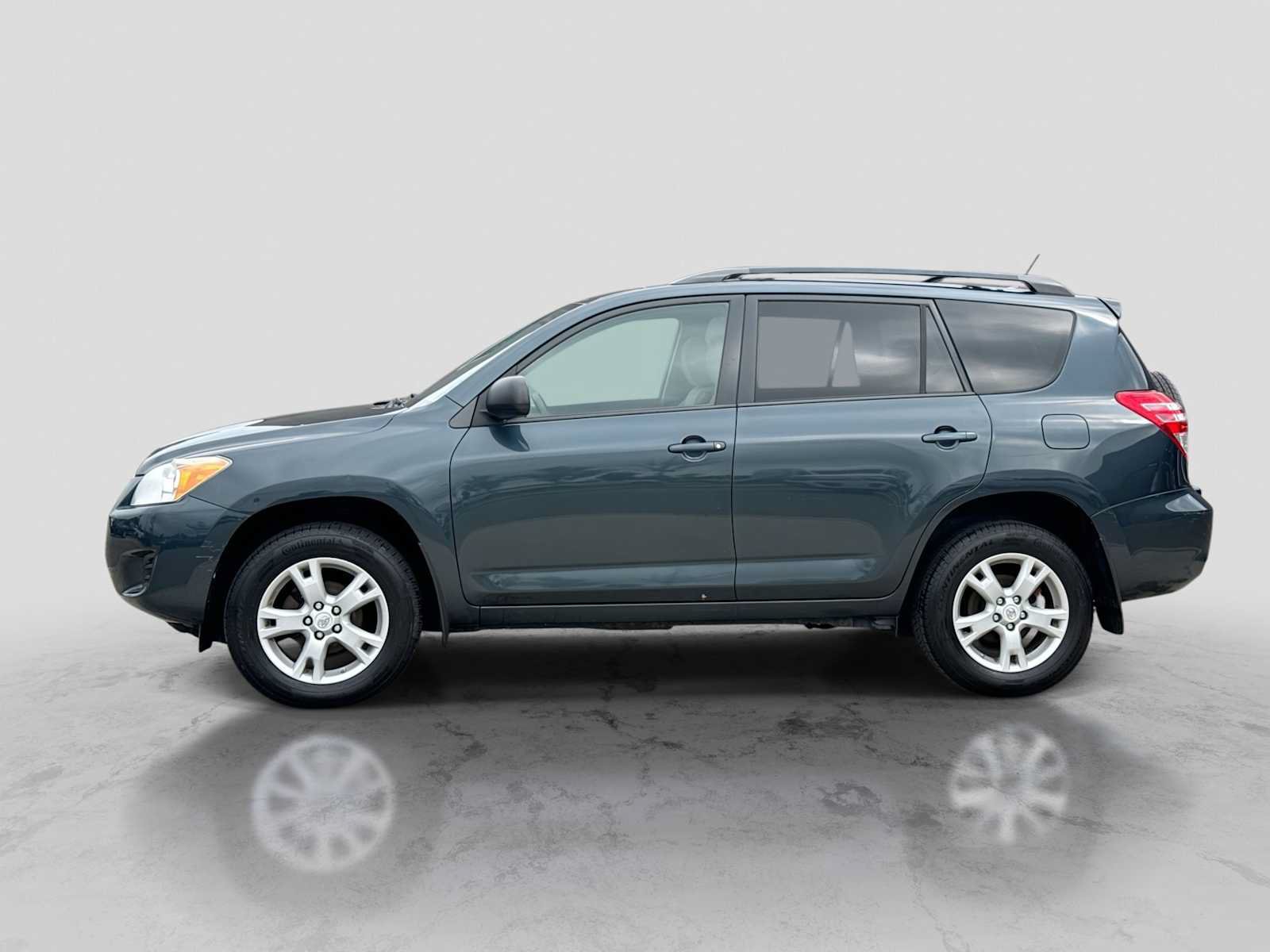 Used 2012 Toyota RAV4 4WD w/ Upgrade Value Pkg image 3