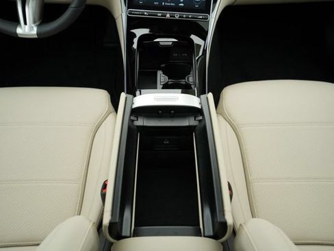 Used 2026 Mercedes-Benz C 300 4MATIC Sedan image 30