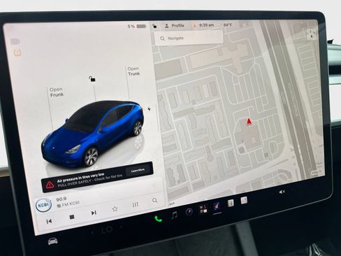 Used 2023 Tesla Model Y Long Range AWD/4WD image 67