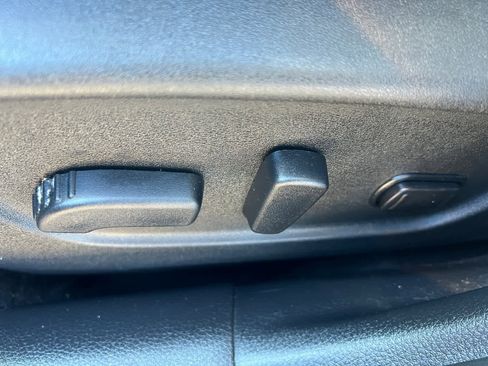 Used 2017 Nissan Rogue SL w/ SL Premium Package image 17