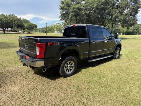 Used 2019 Ford F250 XLT w/ XLT Premium Package AWD/4WD image 5