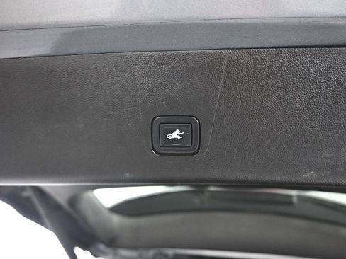 Used 2020 Chevrolet Traverse LT w/ LT Premium Package AWD/4WD image 60