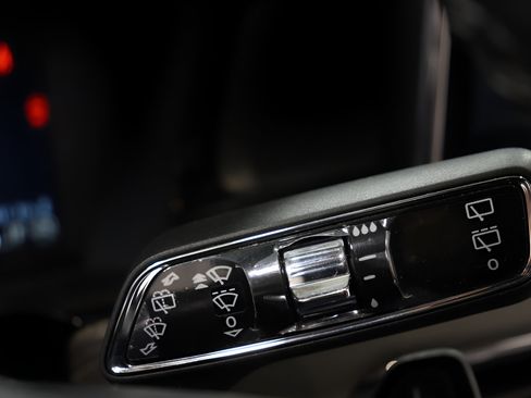 Used 2024 Lincoln Corsair AWD w/ Towing Package image 18