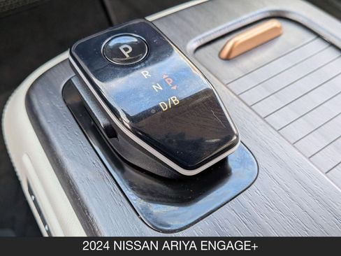 Used 2024 Nissan Ariya AWD image 16