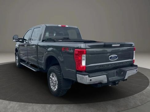 Used 2019 Ford F250 XLT w/ XLT Premium Package AWD/4WD image 7