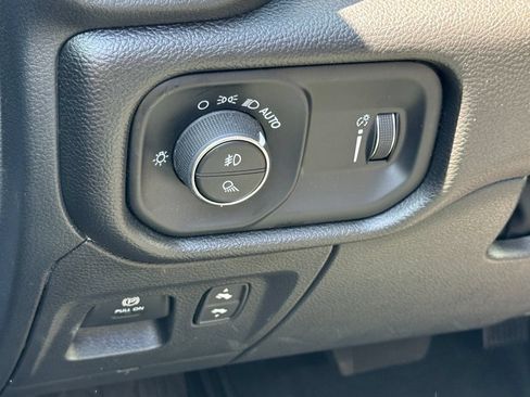 Used 2025 RAM 1500 Big Horn RWD image 10