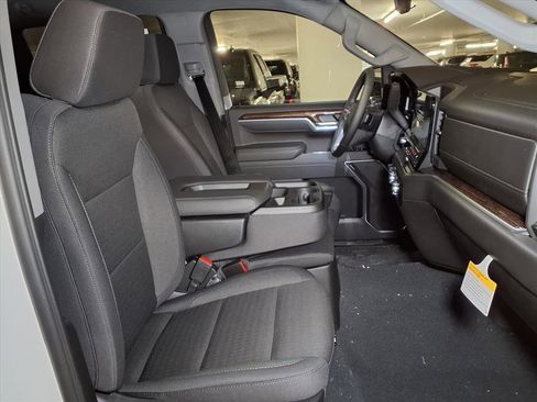New 2026 GMC Sierra 1500 Elevation image 6