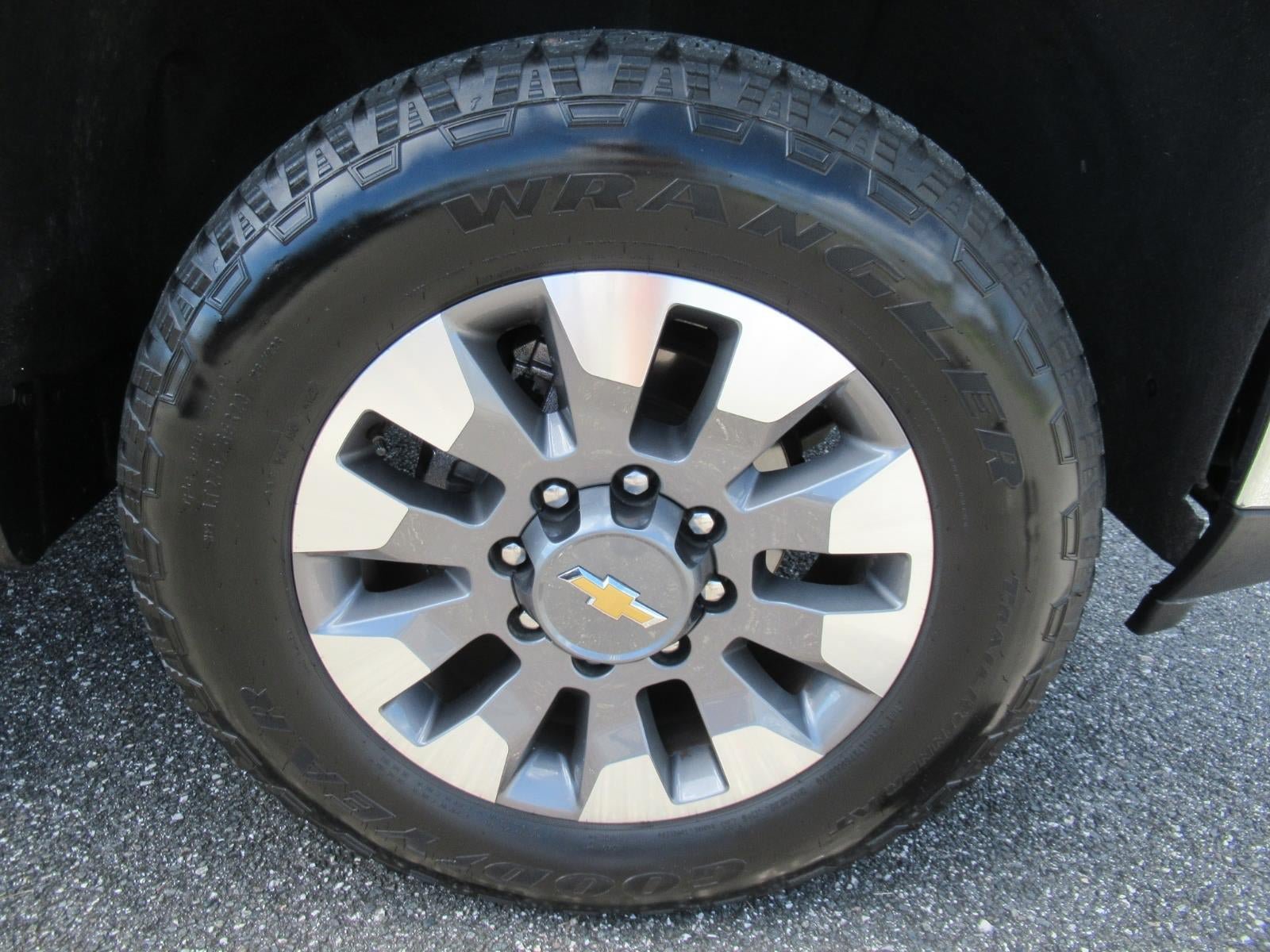 Used 2024 Chevrolet Silverado 2500 LT w/ All Star Edition AWD/4WD image 8