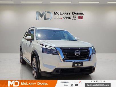 Used 2024 Nissan Pathfinder SV