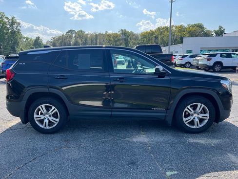 Used 2018 GMC Terrain SLE FWD image 2