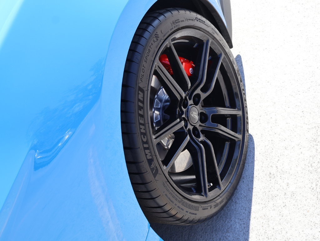 Used 2022 Ford Mustang Shelby GT500 w/ Technology Package RWD image 41