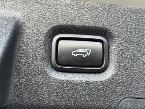 Used 2020 Hyundai Santa Fe SEL w/ Cargo Package image 17