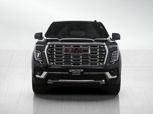 Used 2025 GMC Yukon Denali w/ Sun & Power Step Package image 8
