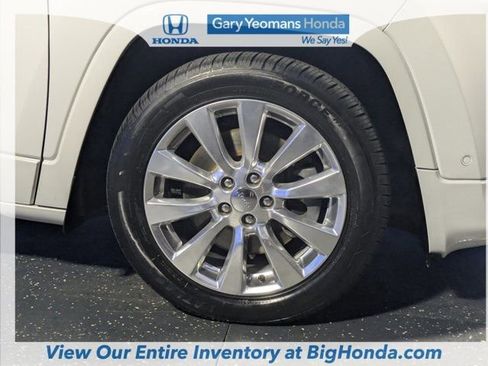 Used 2016 Jeep Cherokee Overland w/ Technology Group image 11