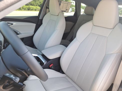 Used 2025 Audi Q5 Premium Plus w/ Premium Plus AWD/4WD image 15