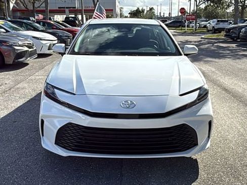 Used 2025 Toyota Camry LE w/ Convenience Package image 2