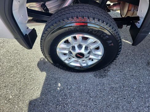 Certified 2023 GMC Sierra 2500 Pro w/ Convenience Package image 6