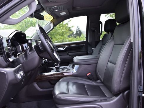 Used 2023 GMC Sierra 1500 Elevation w/ Elevation Premium Package AWD/4WD image 15