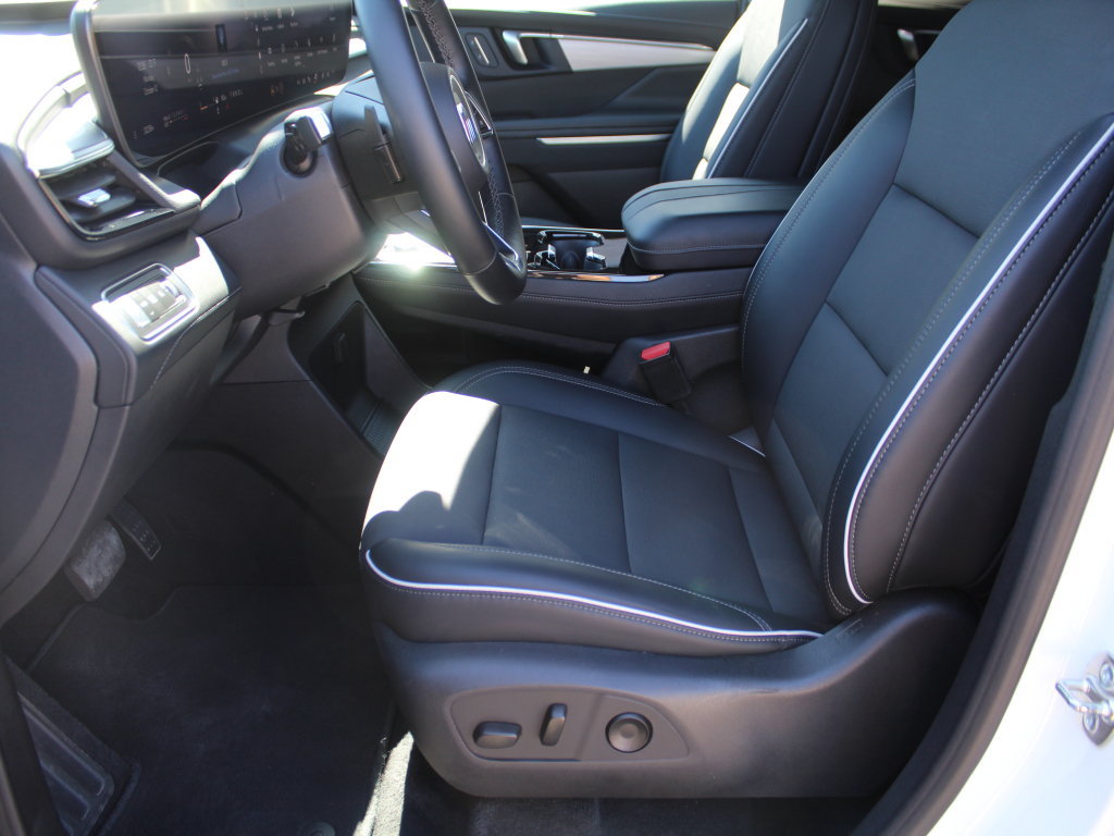 Used 2026 Buick Enclave Preferred FWD image 9