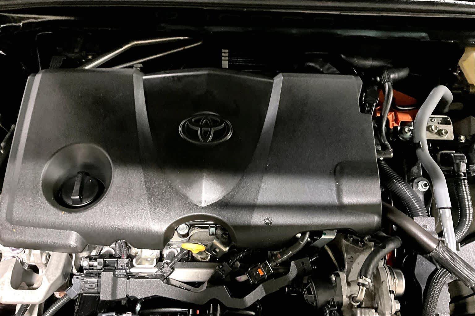 Used 2025 Toyota Camry XLE w/ Premium Package AWD/4WD image 33