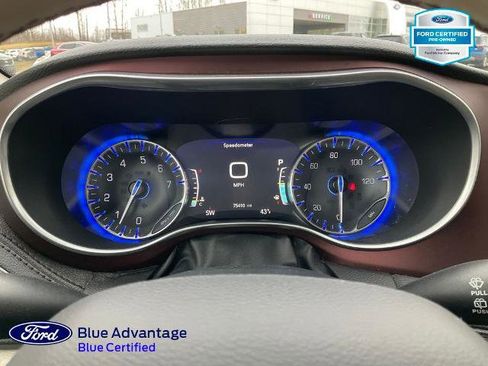 Used 2020 Chrysler Pacifica Limited image 10