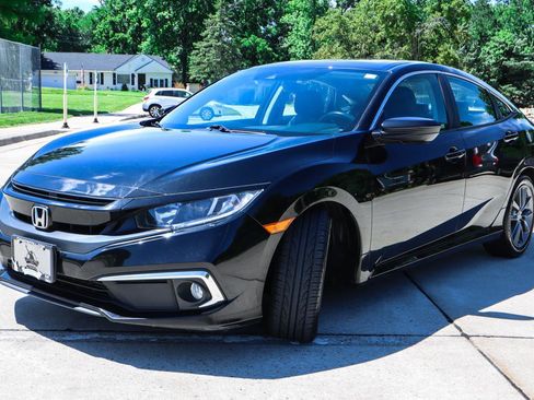 Used 2019 Honda Civic EX-L image 3