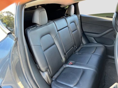 Used 2022 Tesla Model Y Performance image 25