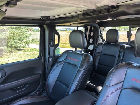 Used 2020 Jeep Gladiator Rubicon w/ Dual Top Group AWD/4WD image 19