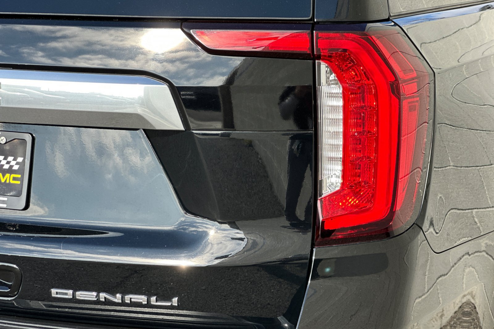 Certified 2023 GMC Yukon XL Denali w/ Max Trailering Package RWD image 40