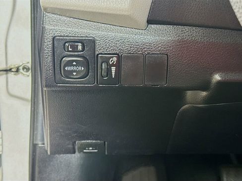 Certified 2016 Toyota Corolla LE FWD image 10