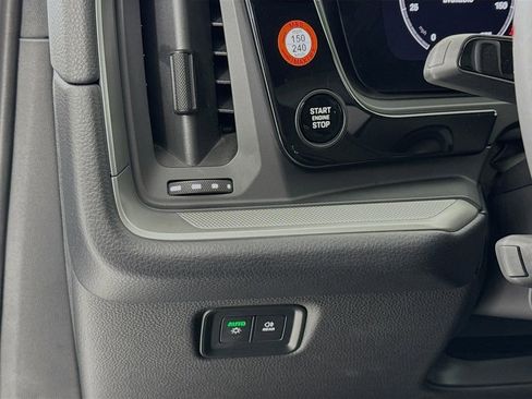 Certified 2025 Porsche Cayenne image 15