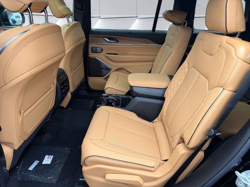 New 2026 Jeep Grand Cherokee L Summit AWD/4WD image 11