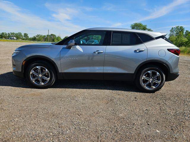 Used 2025 Chevrolet Blazer LT AWD/4WD image 4