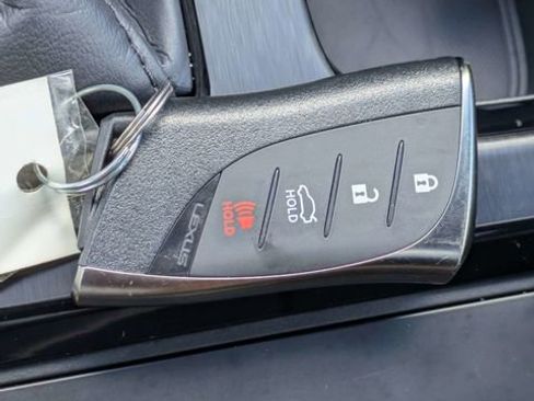 Used 2025 Lexus ES 350 w/ Premium Package FWD image 33