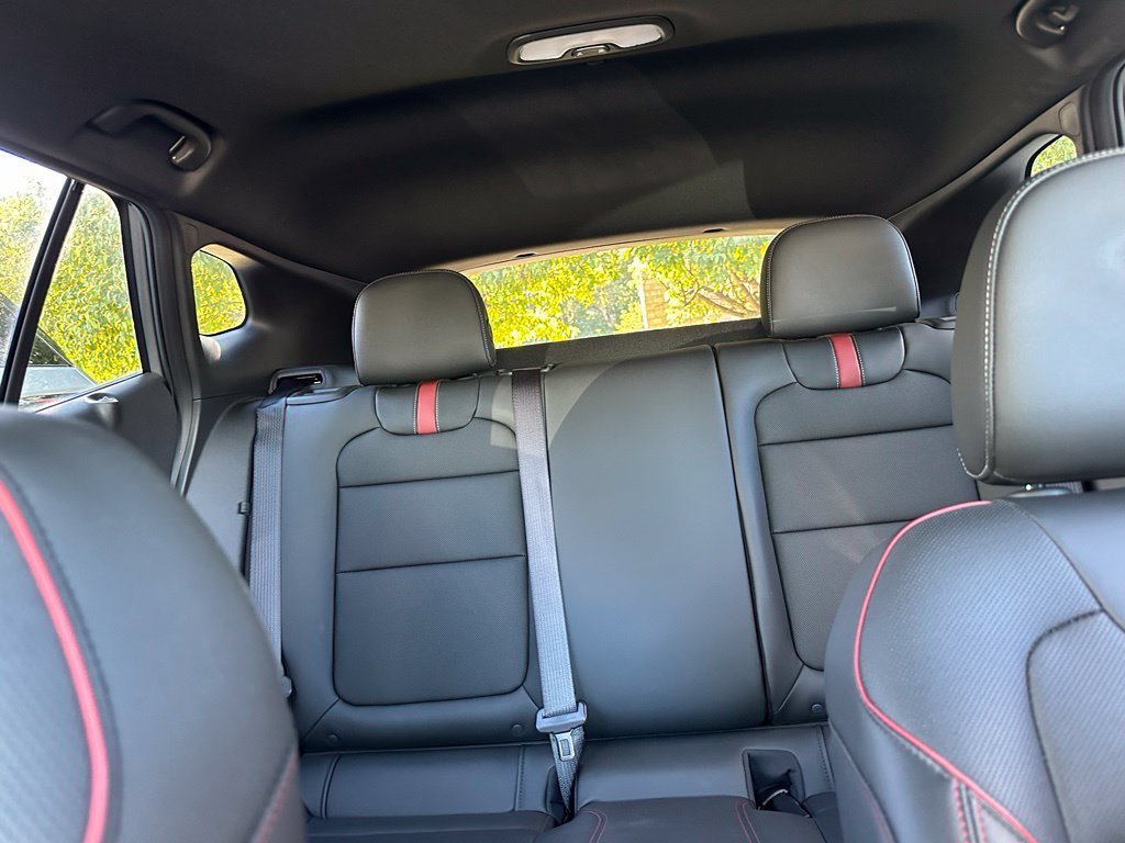 Used 2024 Chevrolet Trax RS w/ Sunroof Package FWD image 19