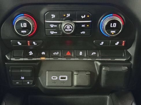 Used 2021 Chevrolet Silverado 1500 LT Trail Boss w/ Convenience Package II AWD/4WD image 15