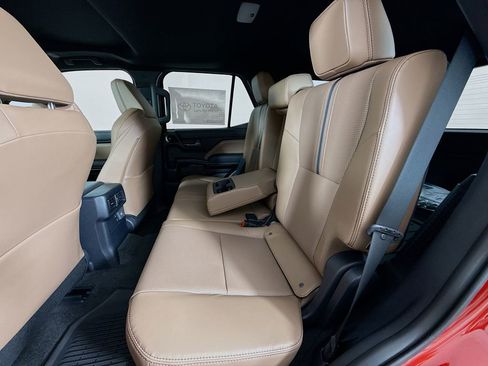 New 2026 Toyota 4Runner Limited AWD/4WD image 28
