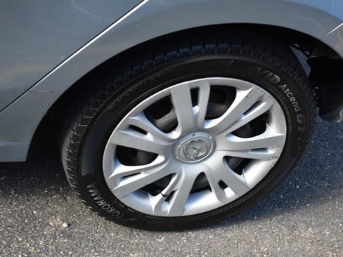 Used 2013 MAZDA MAZDA2 Sport FWD image 34