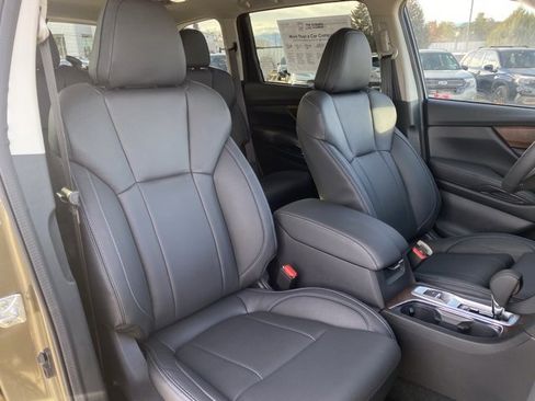 New 2025 Subaru Ascent Touring w/ Popular Package #1 image 9