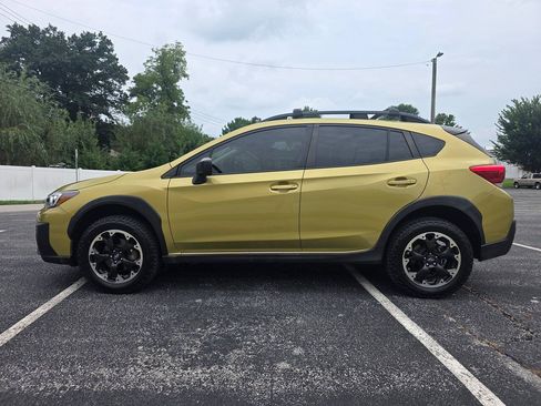 Used 2021 Subaru Crosstrek 2.0i AWD/4WD image 2
