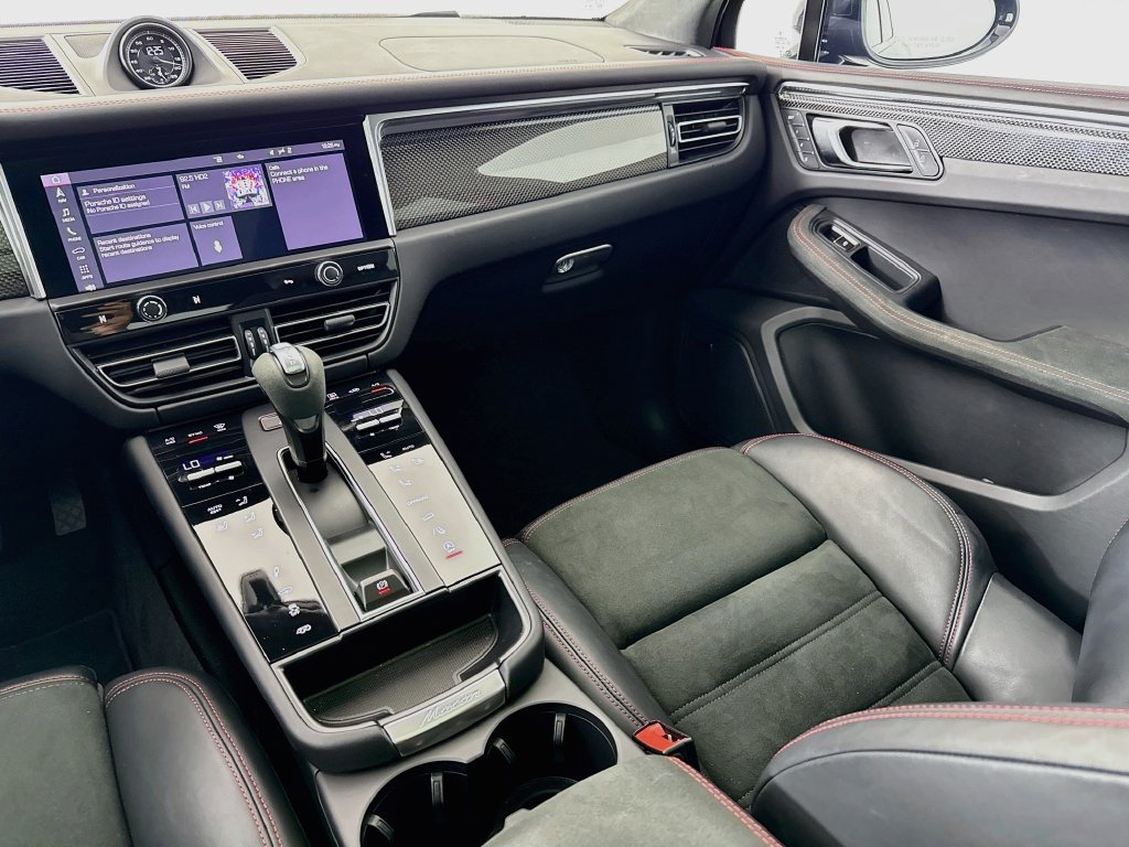 Certified 2024 Porsche Macan GTS AWD/4WD image 26