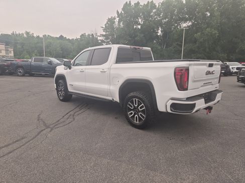 Certified 2023 GMC Sierra 1500 AT4 w/ Technology Package AWD/4WD image 3