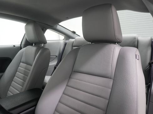 Used 2007 Ford Mustang GT RWD image 11