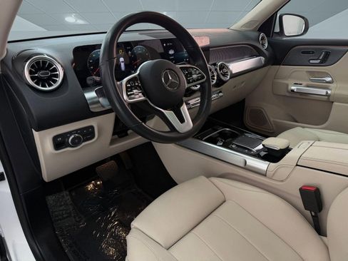 Used 2023 Mercedes-Benz GLB 250 image 4
