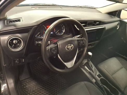 Used 2018 Toyota Corolla LE FWD image 15